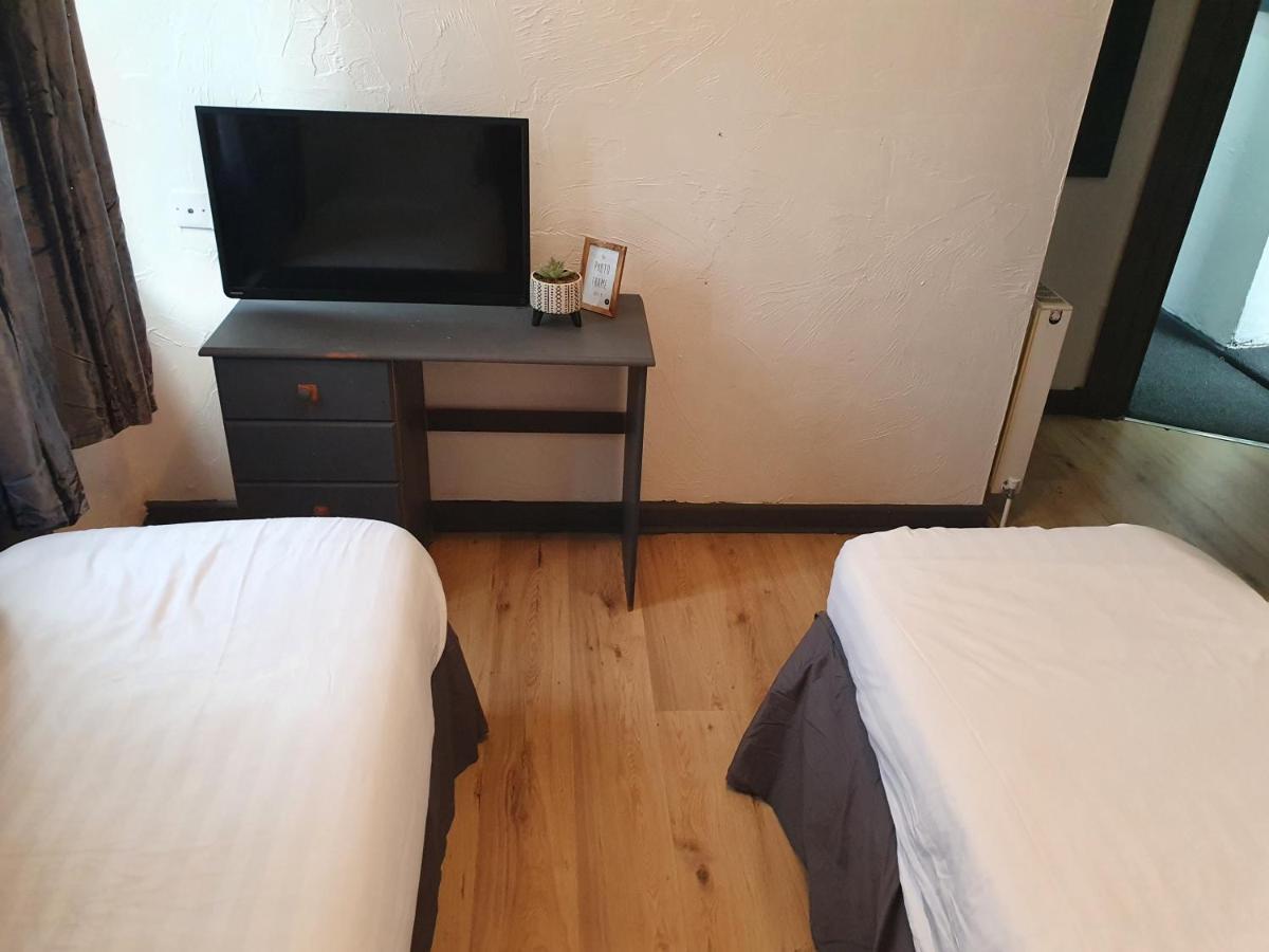Balkan Hotel Blackpool Bagian luar foto