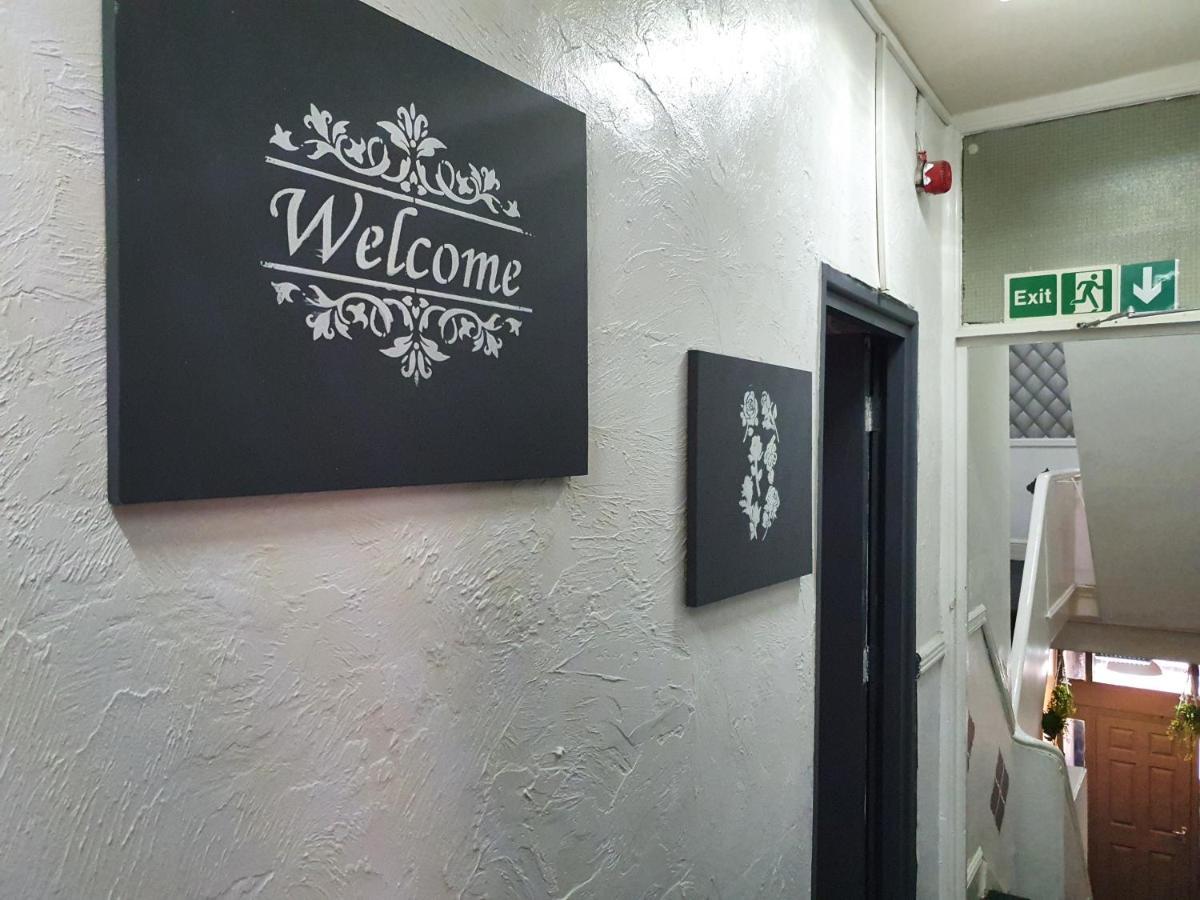 Balkan Hotel Blackpool Bagian luar foto