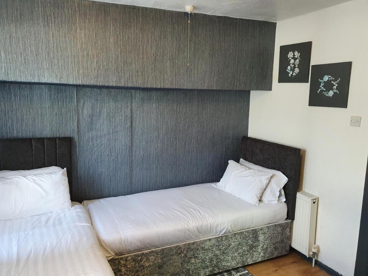Balkan Hotel Blackpool Bagian luar foto