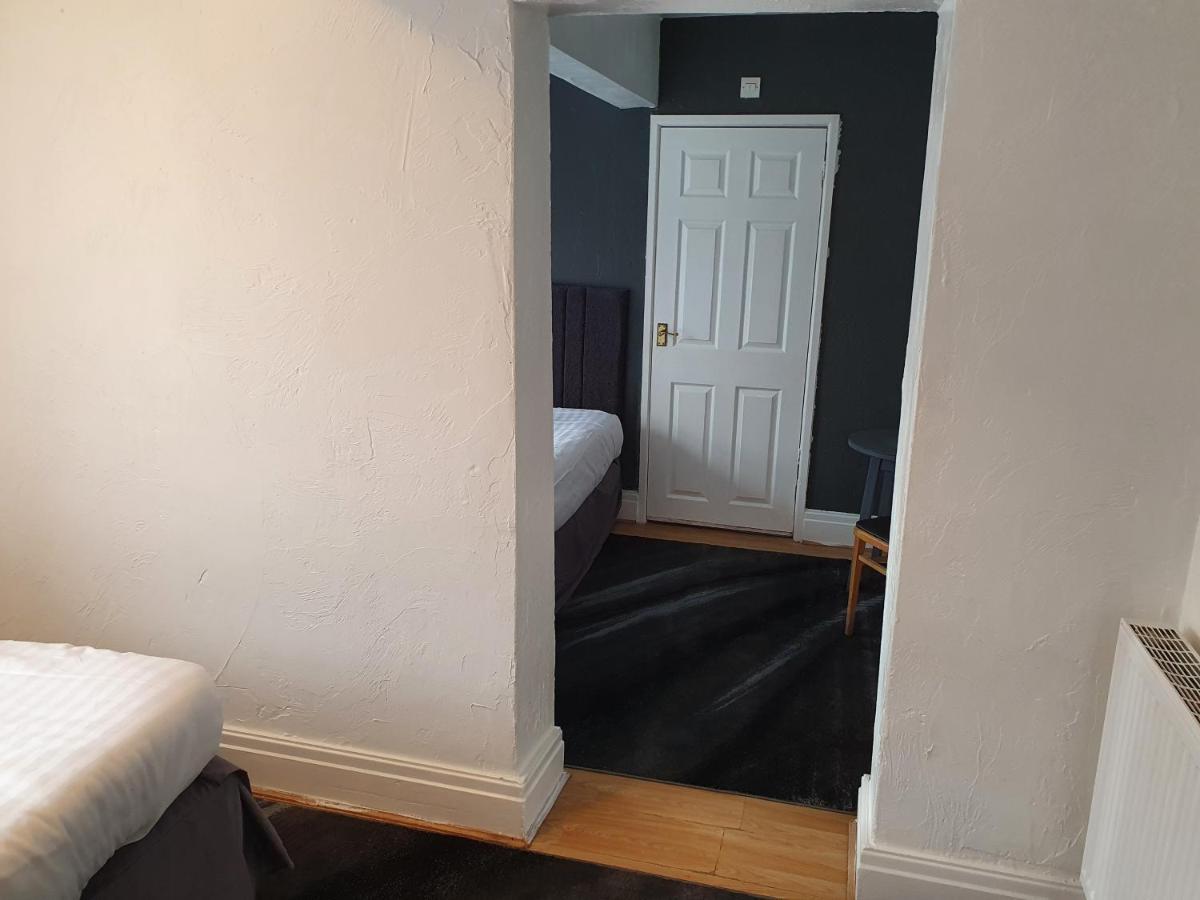 Balkan Hotel Blackpool Bagian luar foto
