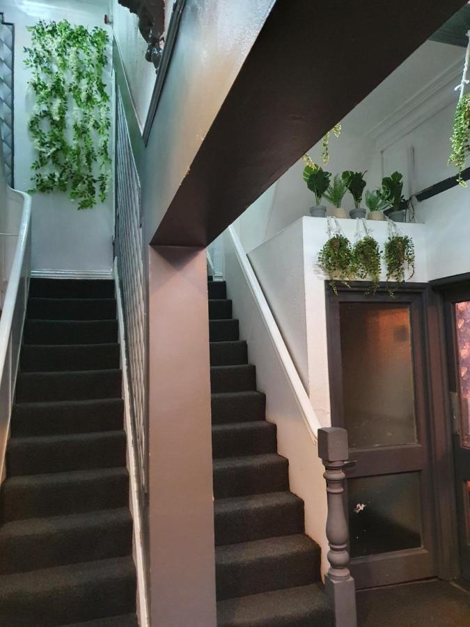 Balkan Hotel Blackpool Bagian luar foto