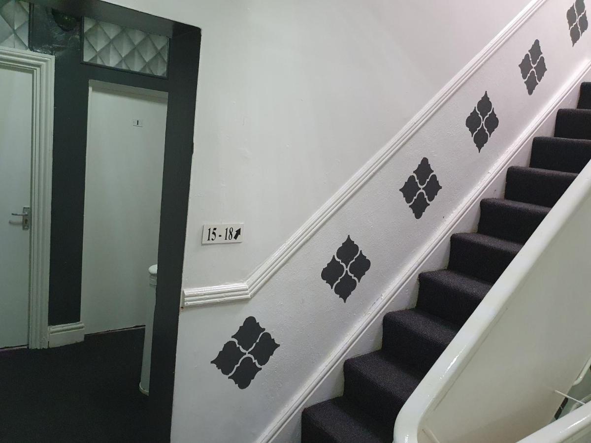 Balkan Hotel Blackpool Bagian luar foto