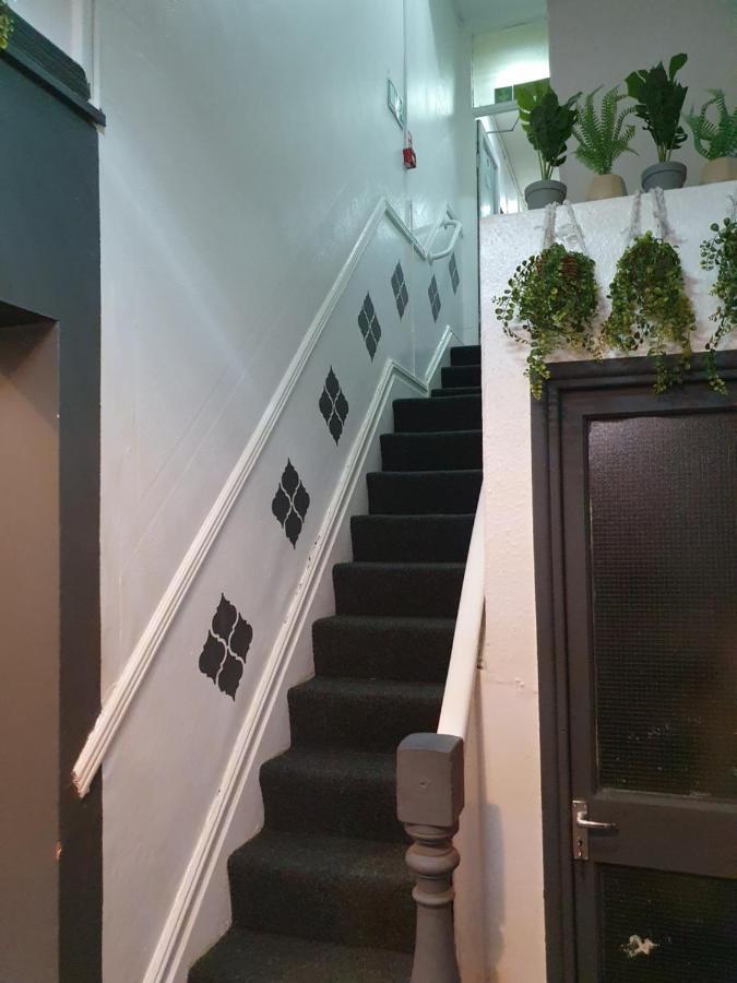 Balkan Hotel Blackpool Bagian luar foto