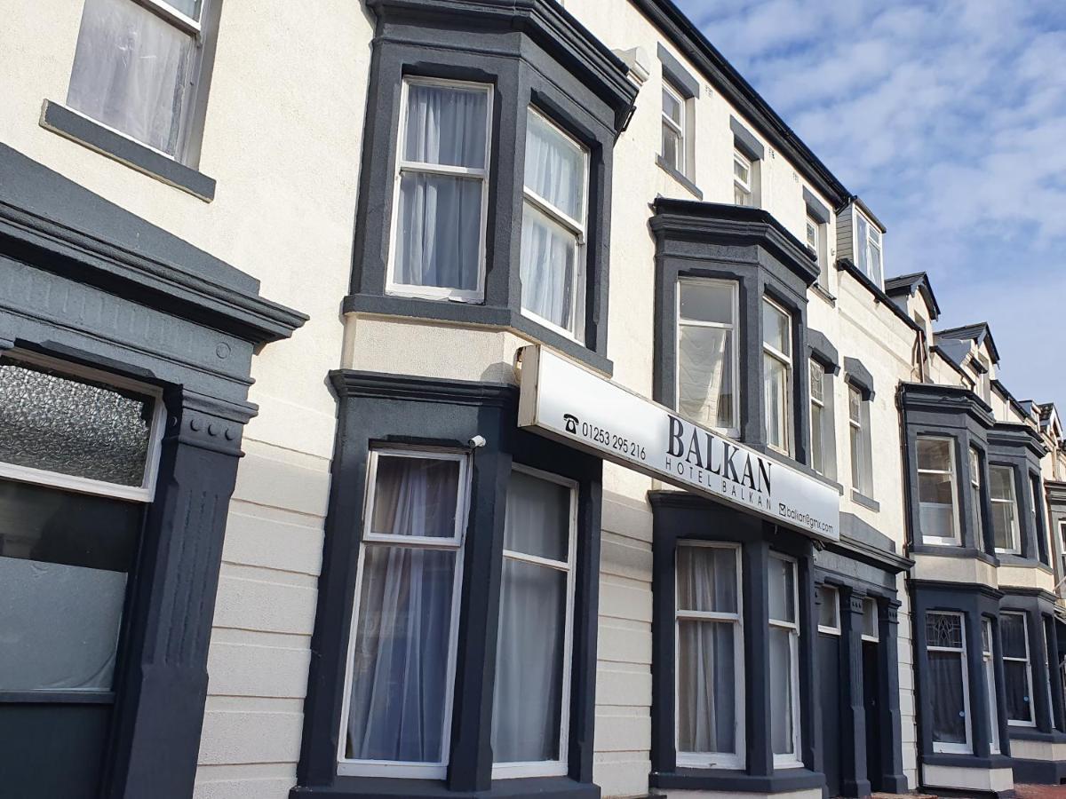 Balkan Hotel Blackpool Bagian luar foto